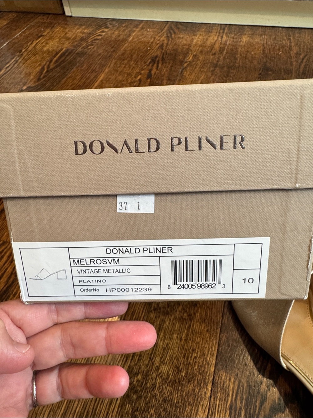 Donald J. Pliner sandals. Size 10 - Picture 6 of 7